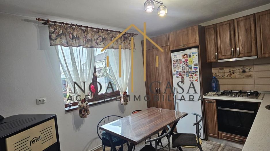 Casă / Vilă cu 5 camere de vânzare în Preajba - Poză 5