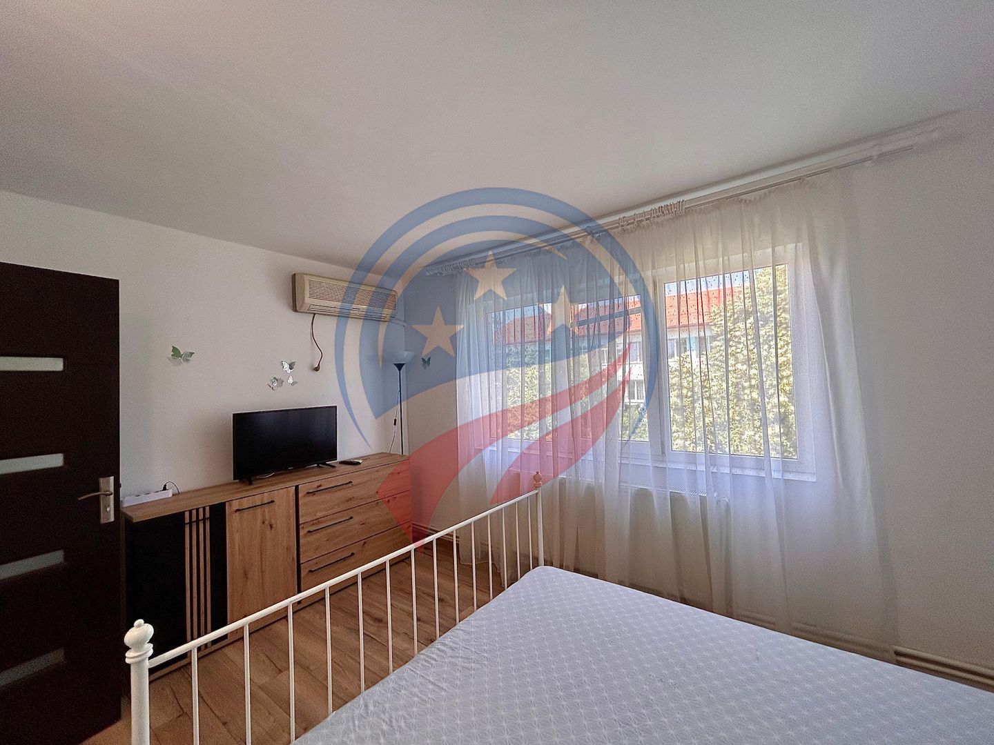 Apartament cu 3 camere dcomandat de inchiriat Petre Ispirescu - Poză 2