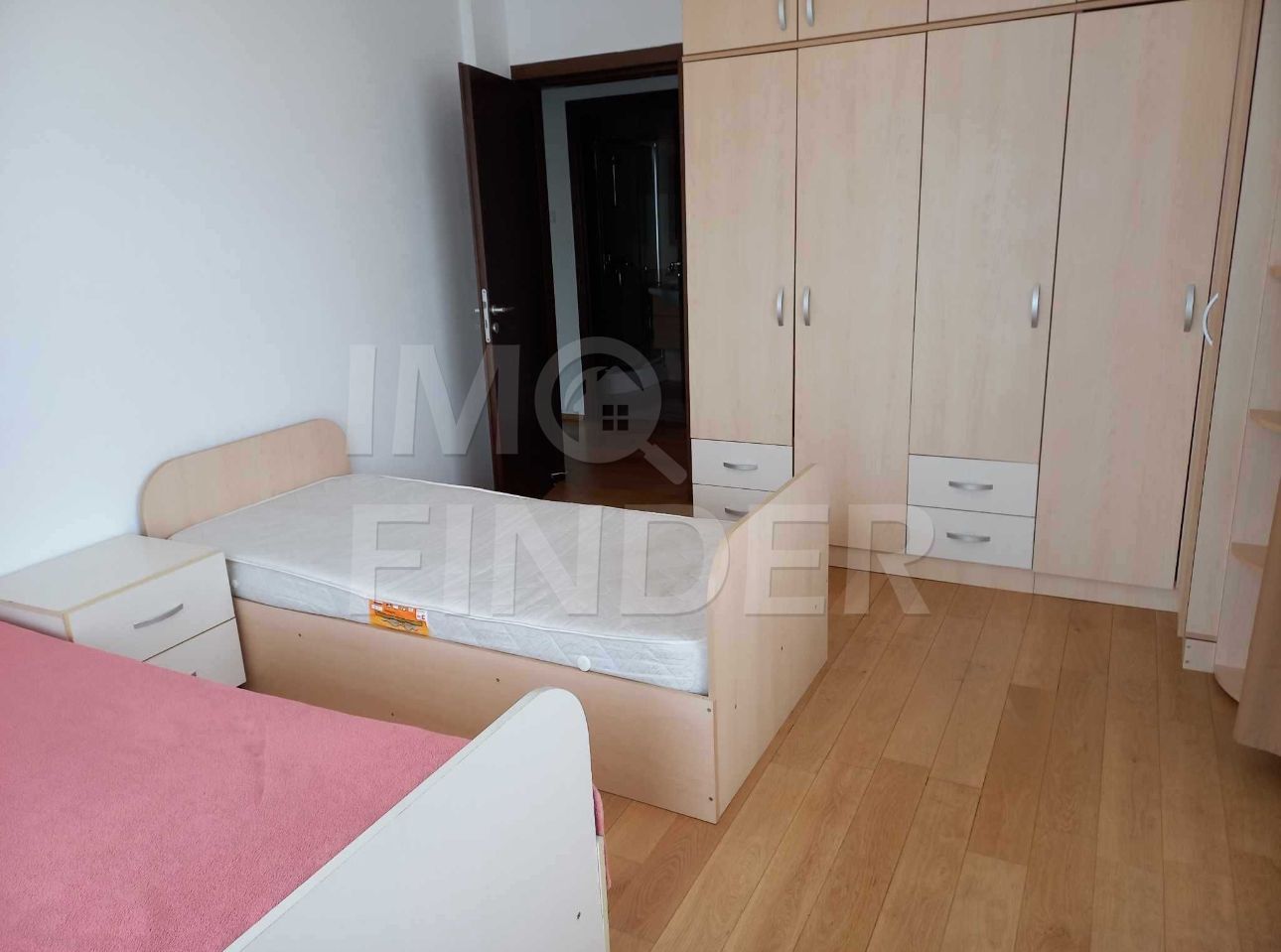 Vanzare 3 camere 108 mp, terasa 32 mp,  zona Buna Ziua, garaj si boxa - Poză 4