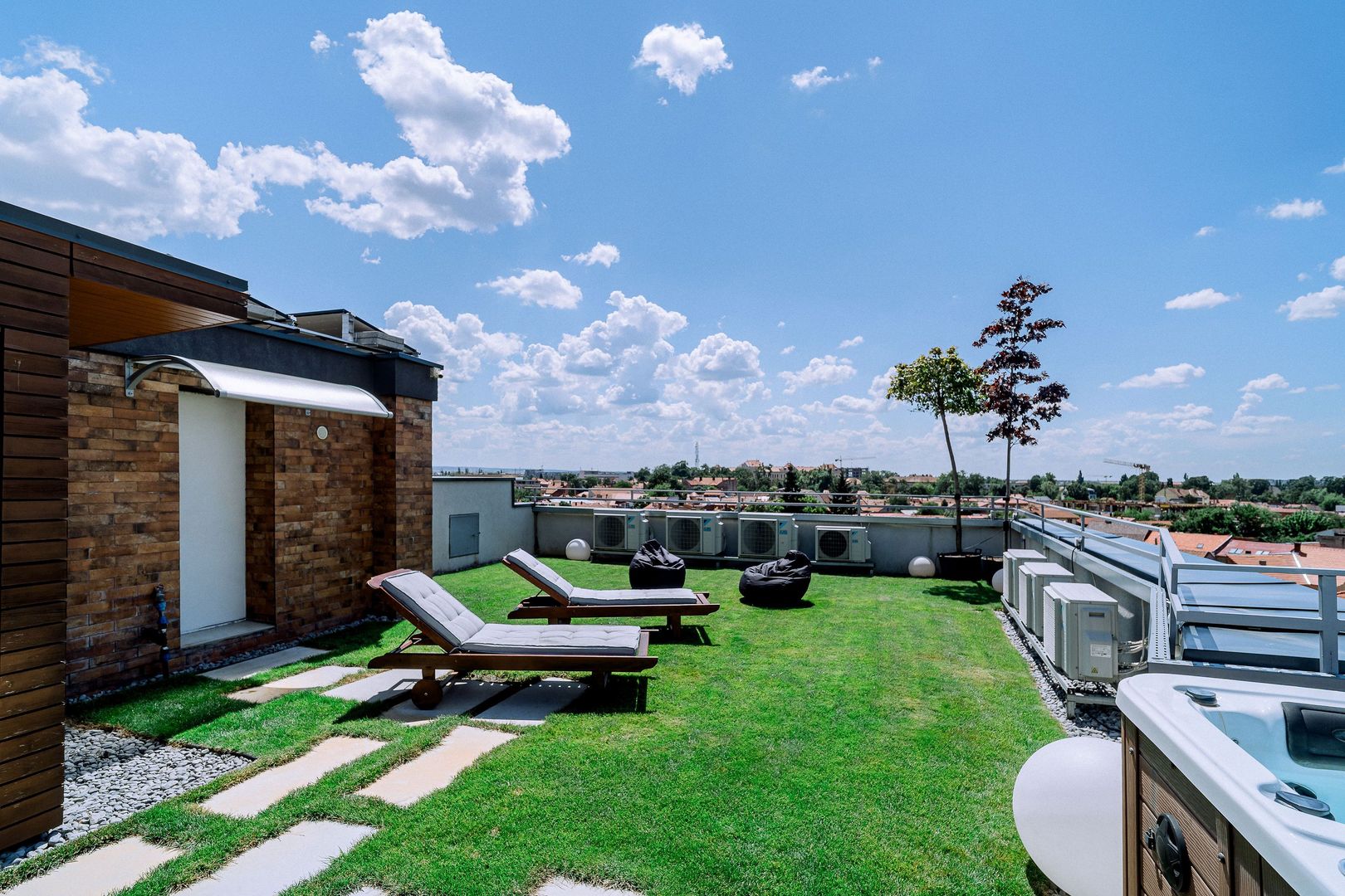 Penthouse 4 camere, ultracentral, Oradea. 800 000 E + TVA. Comision 0 - Poză 30