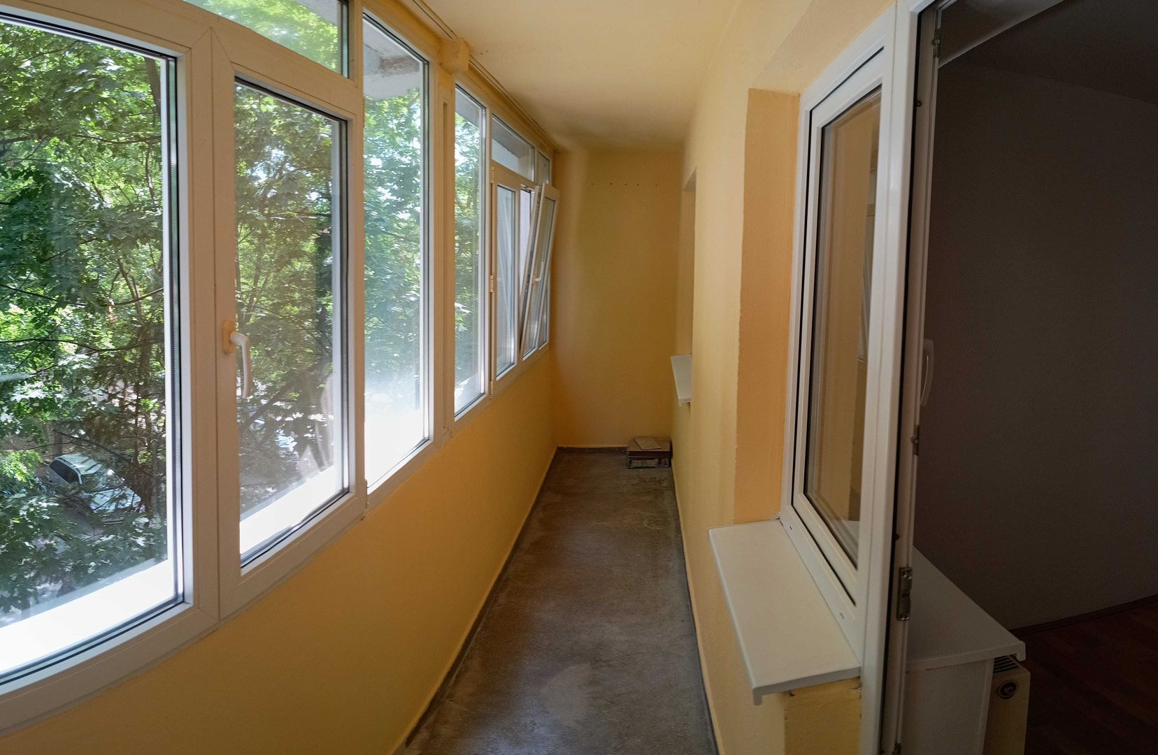 Apartament de vanzare 3 camere et. 2/10 Soseaua Giurgiului , Toporasi - Poză 4