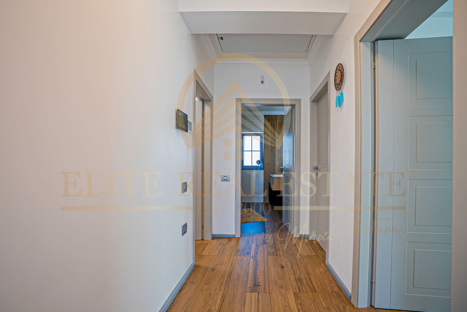 Mamaia Sat - Casă ultra-modernă de lux  – 5 camere, 4 dormitoare. - Poză 24
