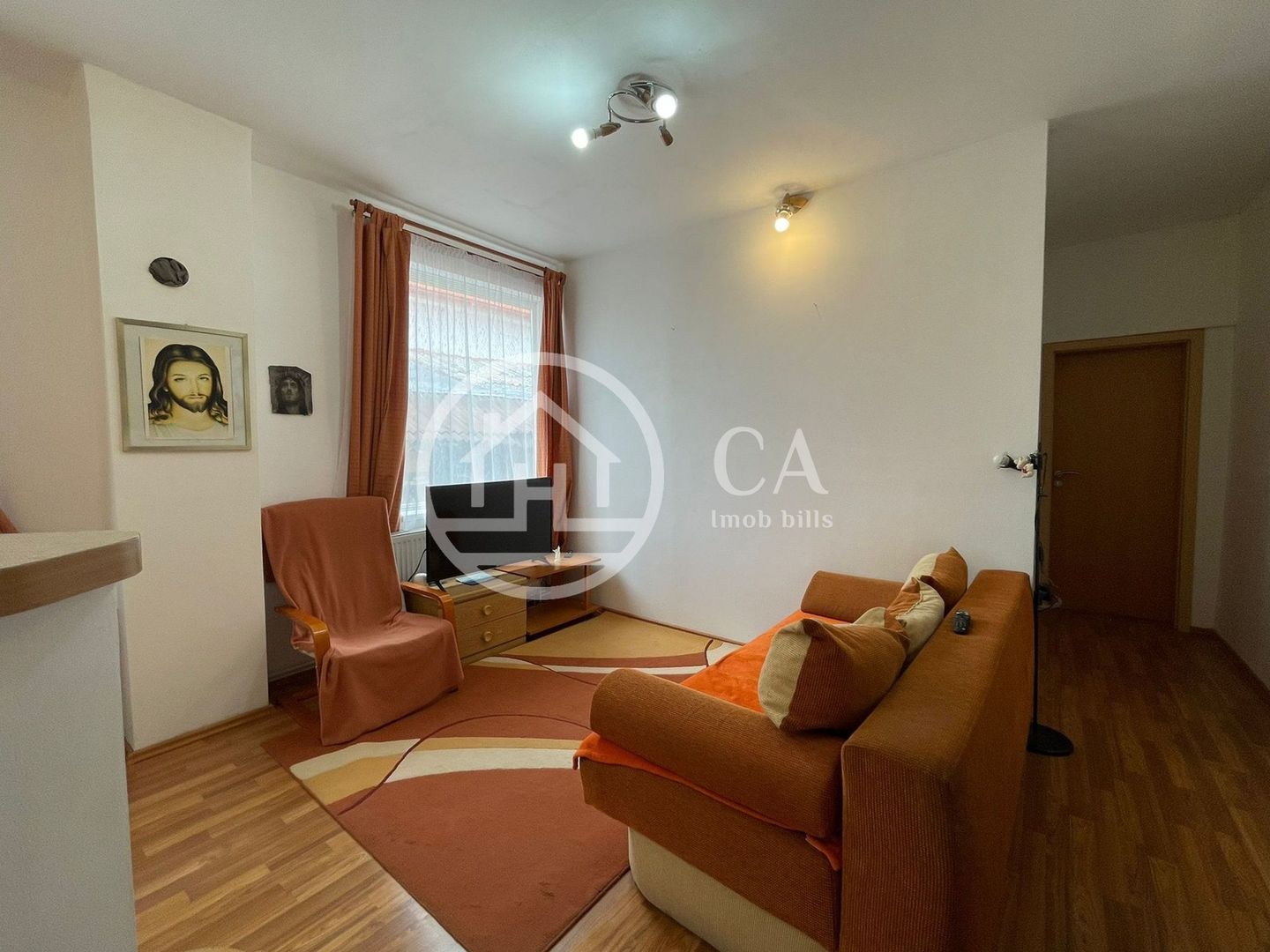 Casă de vânzare cu 3 camere si o anexa in zona Cantemir, Oeadea. - Poză 6