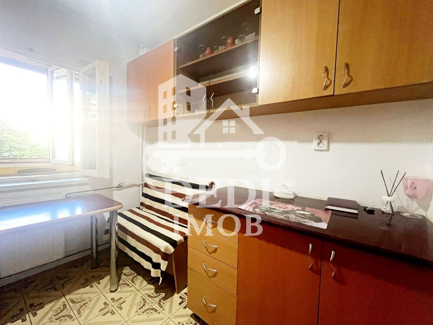 Apartament cu 3 camere de inchiriat Decebal, Oradea - Poză 8