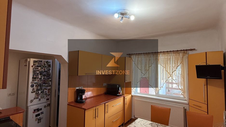 Apartament la casă cu curte proprie 311 mp și acces auto Ioșia, Oradea - Poză 9