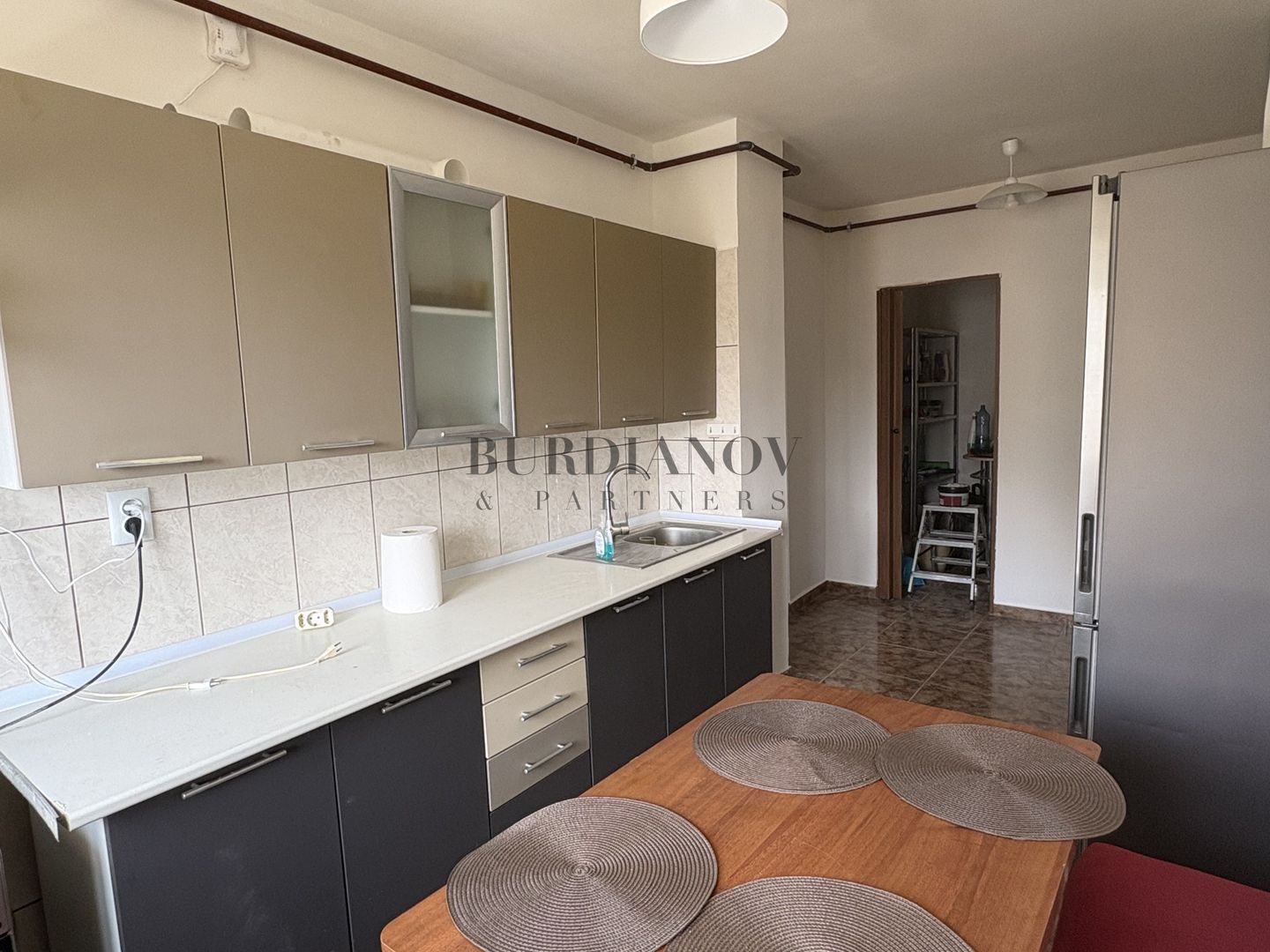 Apartament cu 4 camere  - centrală proprie - Tineretului - Timpuri Noi - Poză 5