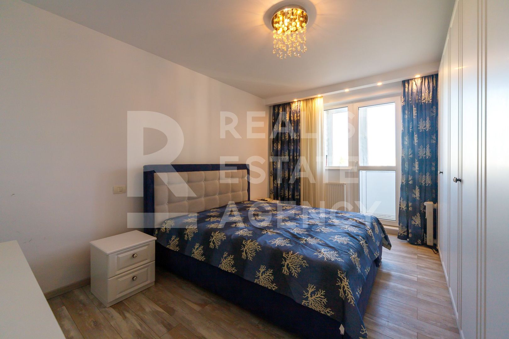 Vânzare, apartament cu 2 camere în zona Drumul Taberei - Poză 12