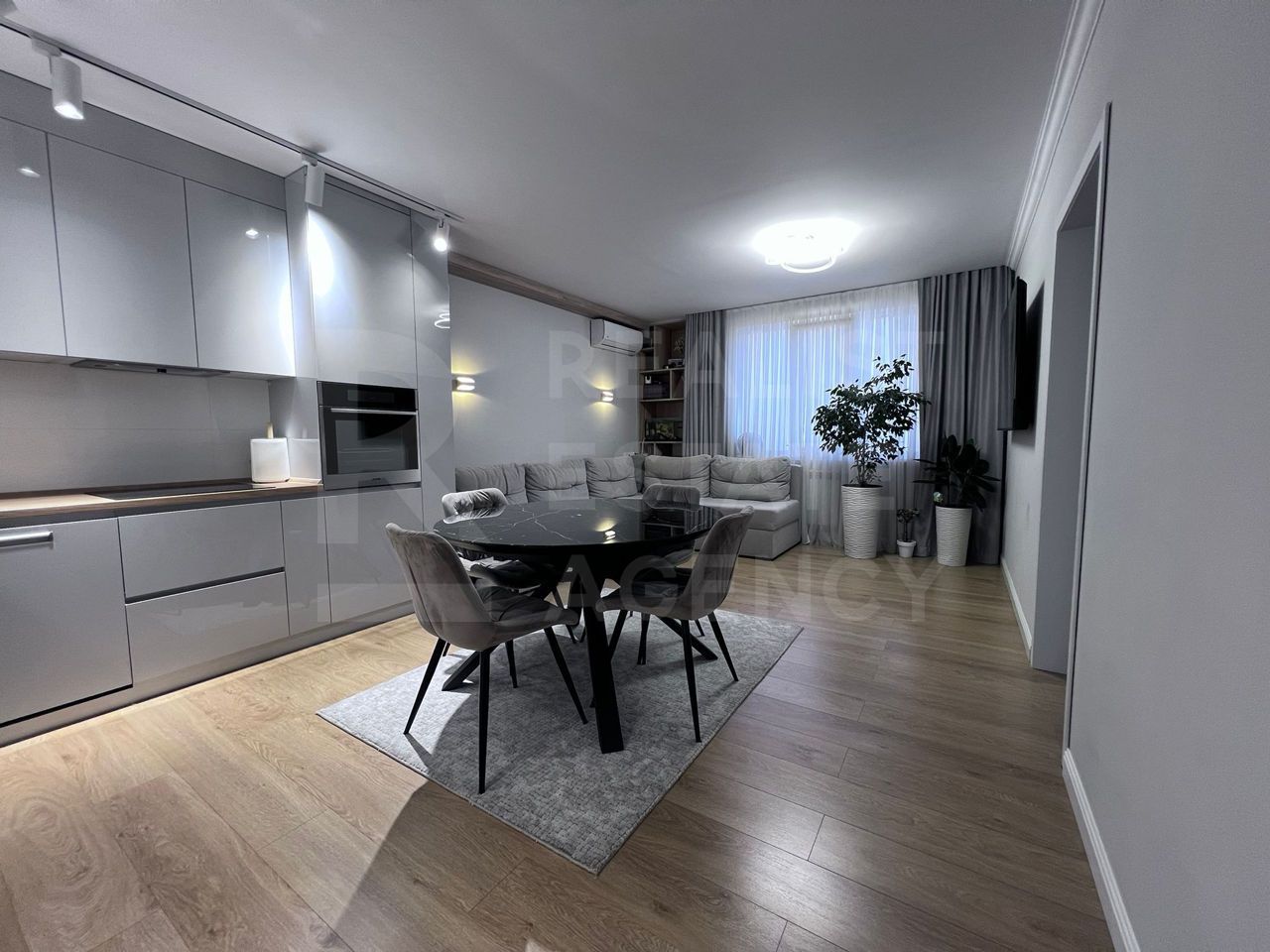 Chirie, apartament, 3 camere, strada Petru Rareş, Centru - Poză 1