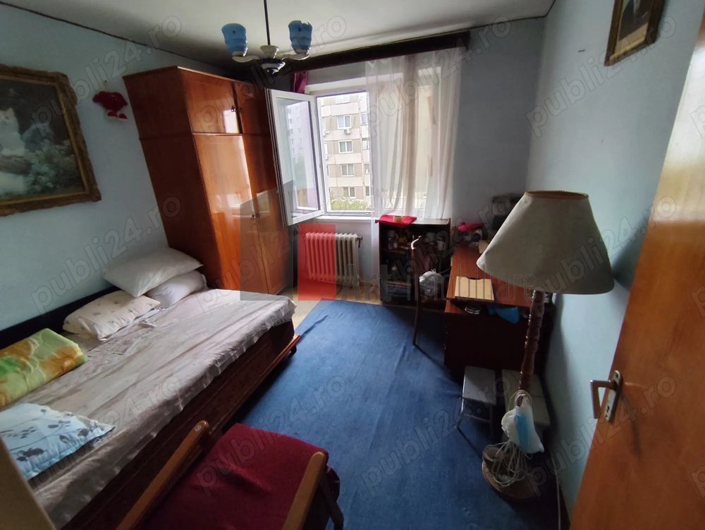 APARTAMENT 3 CAMERE-BARCA - Poză 2