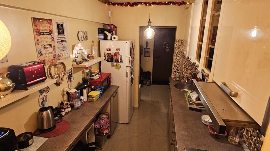 Vând 🏢 Apartament 3 camere | Câmpia Libertății | Aproape de Piața Muncii - Poză 7