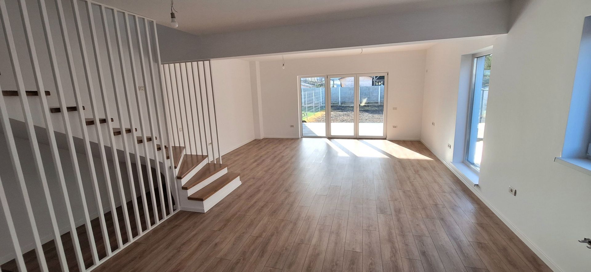 DUPLEX FINALIZAT - finisat la cheie - Poză 2