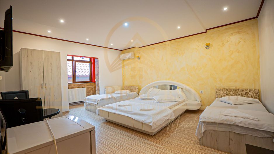 Casă spațioasă cu funcțiune de pensiune – Kamsas - Poză 11