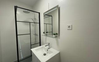 Apartament cu 3 camere de inchiriat in zona ultracentrala - Poză 4