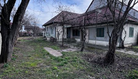 Cartier Lazaret - Teren de casa cu casă 568 mp