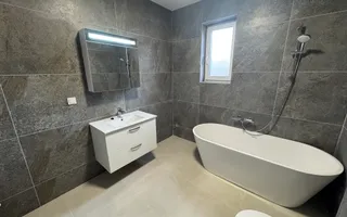 Casa cu 4 camere, 110 mp, Zona Unirii - Poză 11