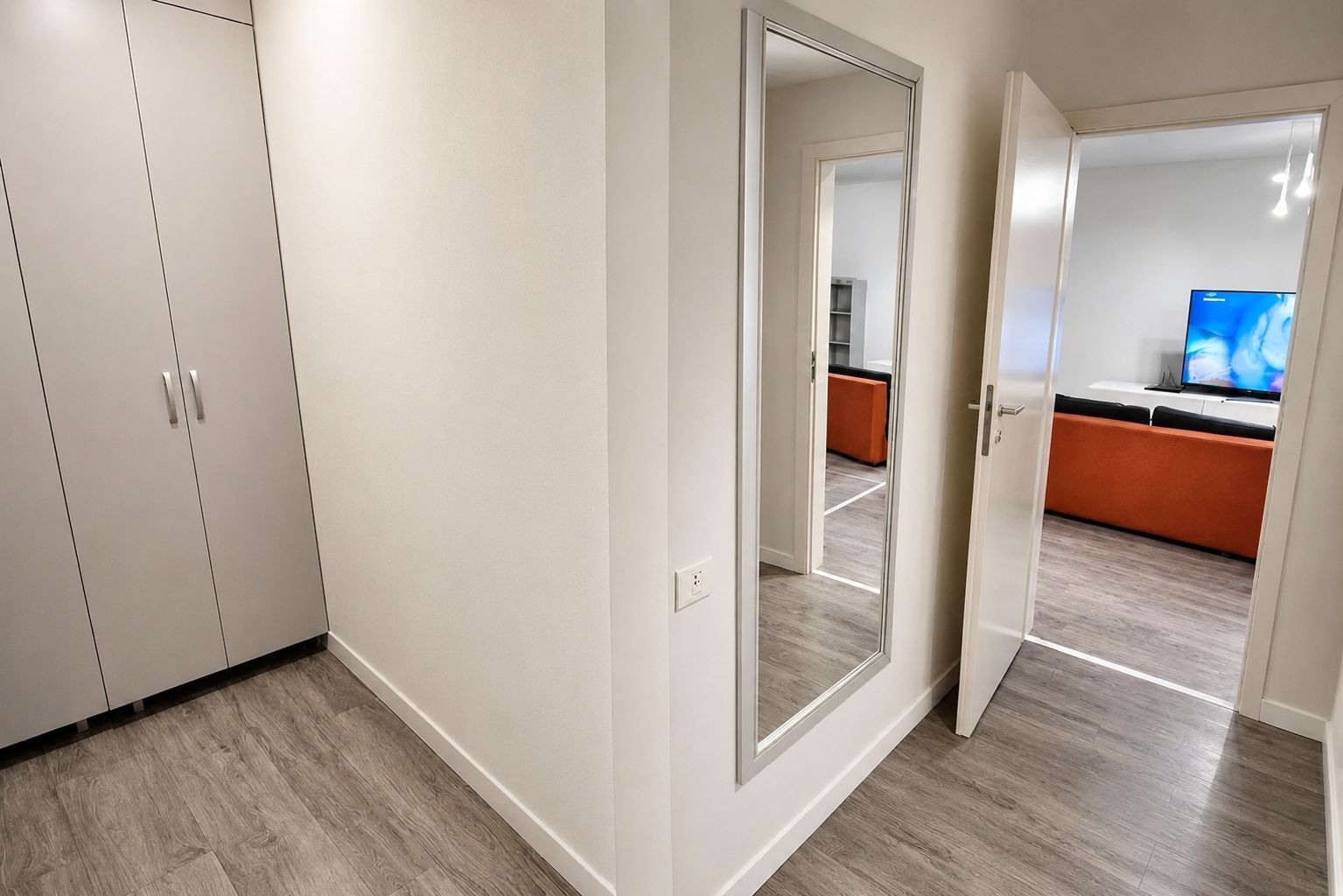 Vivalia | 2 Camere | Terasa de 25 mp | Loc de Parcare. - Poză 4