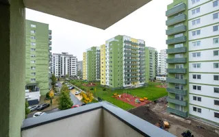 Apartament cu doua camere modern ,cu boxa in Top City - Poză 18