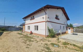 Proprietate in Cristian cu trei constructii+o fundatie,450000euro - Poză 9