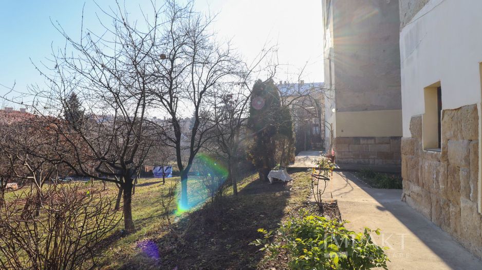 Apartament cu 3 camere si cota parte de gradina, zona strazii Horea! - Poză 13