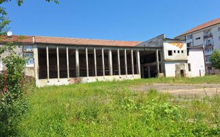 De vânzare – Spațiu versatil, ideal investiție, zonă centrală - Poză 1