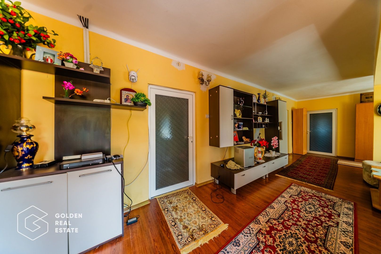 Casa situata in comuna Seitin, la cheie - Poză 15