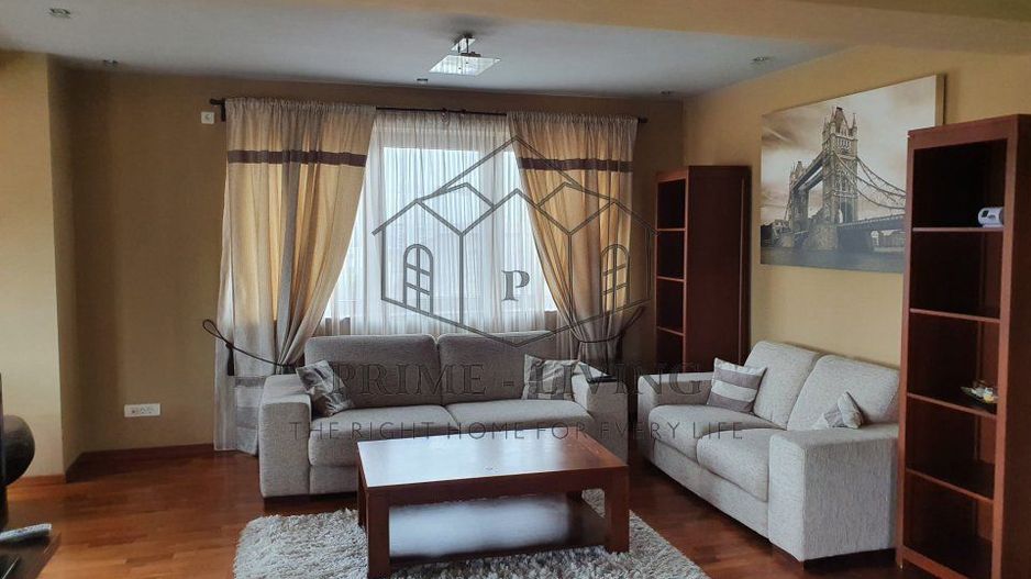 APARTAMENT CU 3 CAMERE, ULTRA-CENTRAL SI FOARTE SPATIOS LA VANZARE - Poză 3