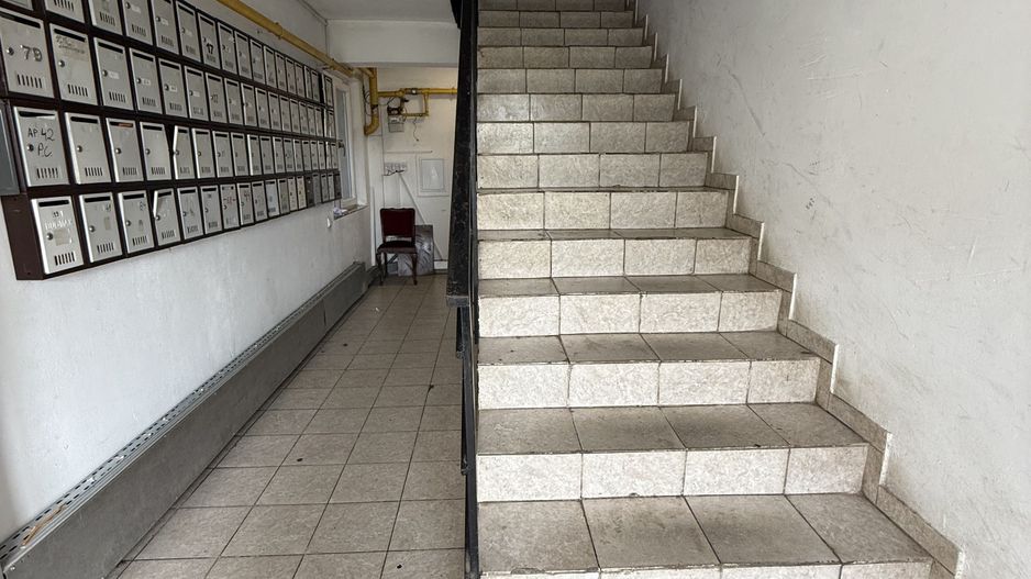 Ap 3 camere - transformat din alipirea a 2 garsoniere - 62 mp - parter - Poză 27