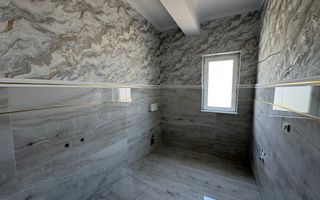 Casa cu 5 camere , 3 bai si garaj in Dumbravita - Poză 16