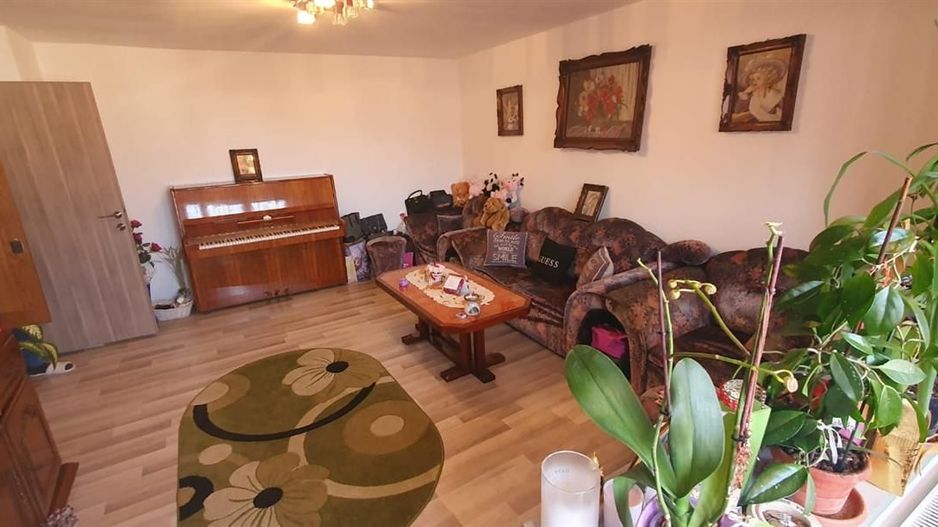 Apartament 3 camere2 bai 2 balcoane Centrala proprie. - Poză 1