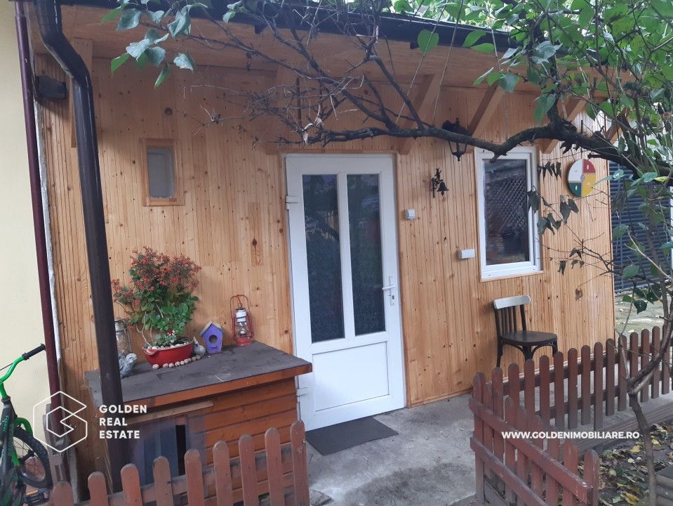 Casa mare, cu 4 apartamente a cate 1, 2, 3 și 4 camere fiecare - Poză 19