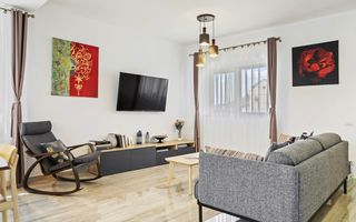 PORUMBESCU RESIDENCE | Vila Green + Renault Clio Evolution E-Tech Hybrid 2024 - Poză 5