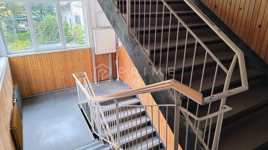 Clădire multifuncțională de vânzare – comerț, birouri și producție. - Poză 8