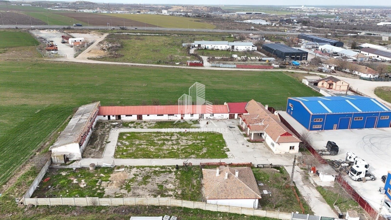 ​Oportunitate Investiție Ovidiu: Teren 4455 mp și Clădiri 1067 mp - Poză 5