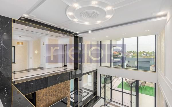 Casă individuală | 2000 mp teren | 748 mp utili | piscina | - Poză 1