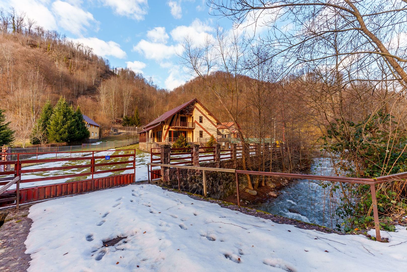 Vilă pentru investiții în Moneasa - Poză 11