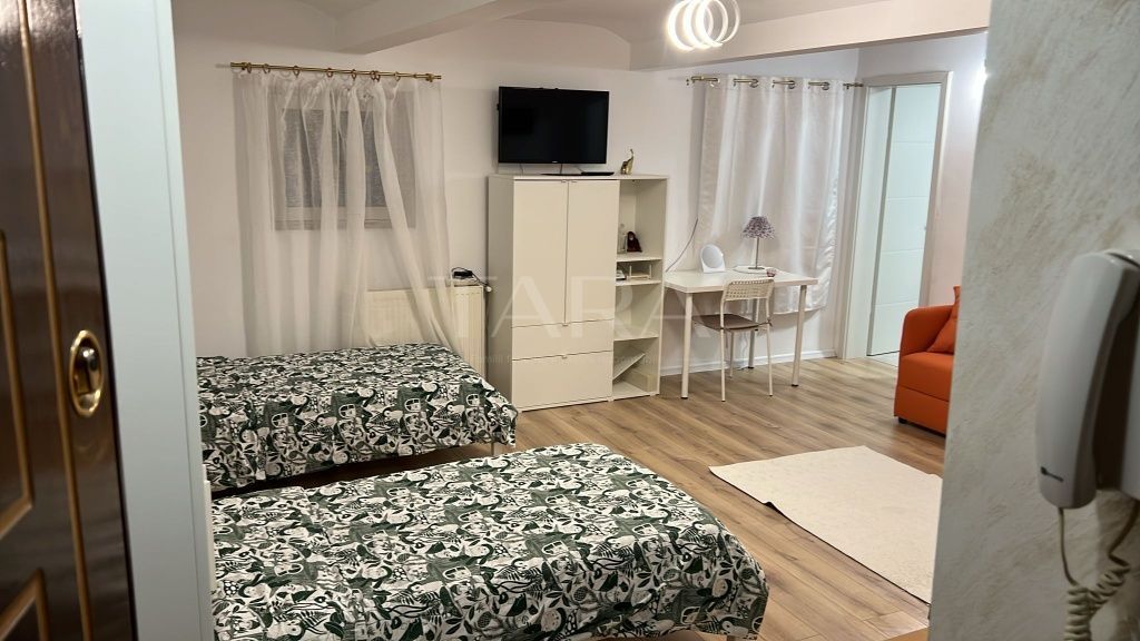 Garsonieră ultracentrală renovată – ideală pentru investiție - Poză 3