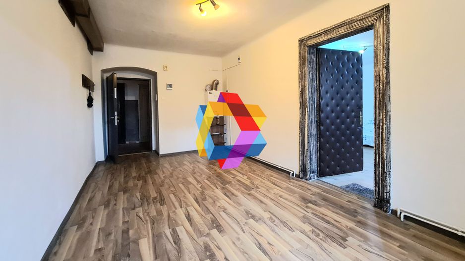 Spatiu birouri de vânzare Brasov - 55 mp  # Plus - Imo. ro - Poză 1