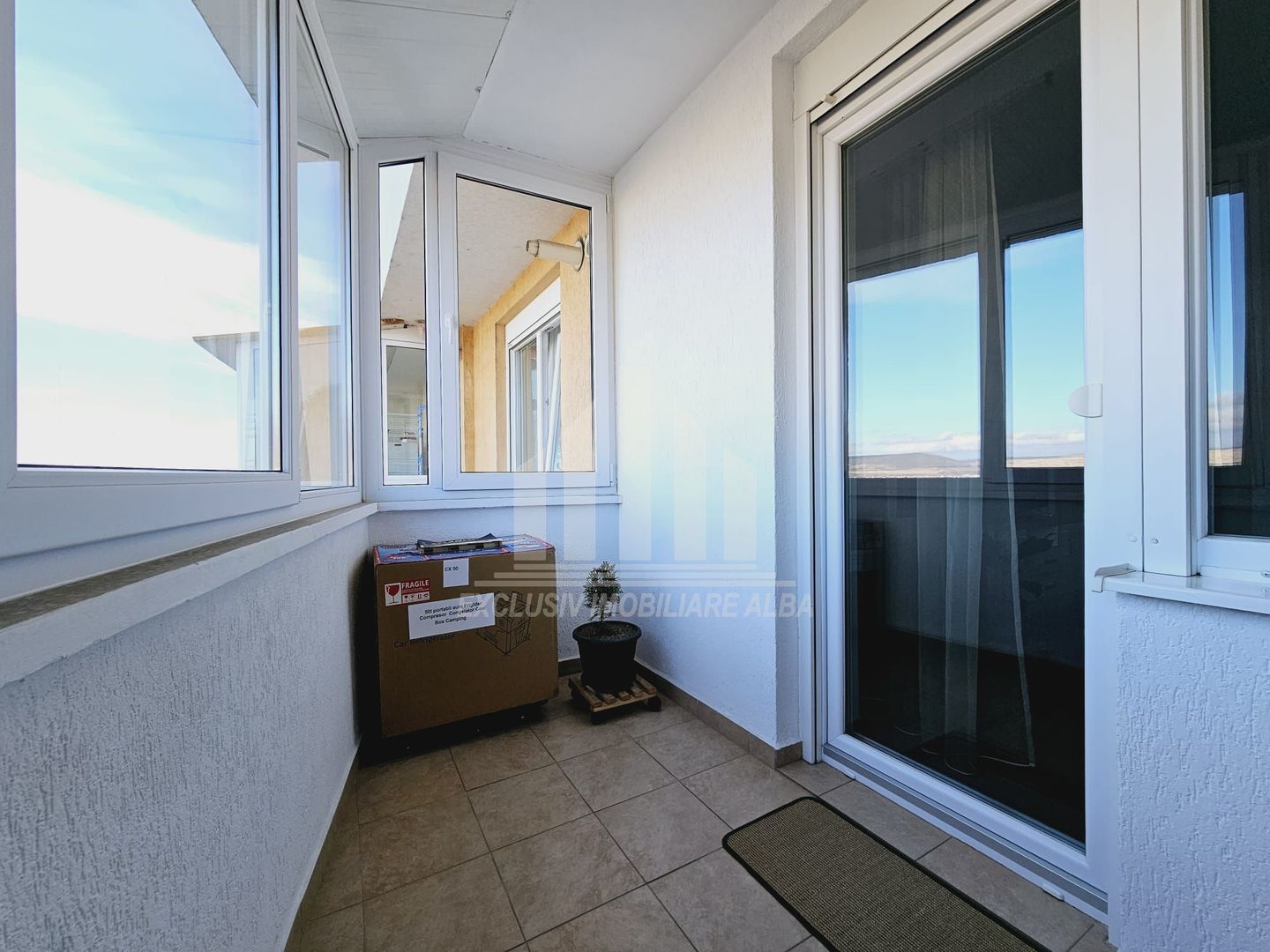 Apartament cu 2 camere decomandate, Cetate - Poză 9