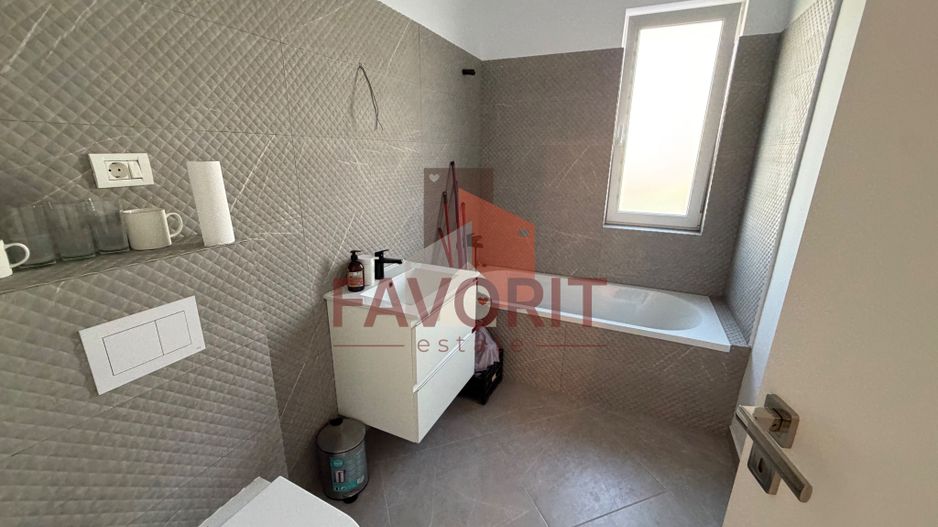 Disponibil imediat. Decomandat. Pozitie excelenta - Poză 11