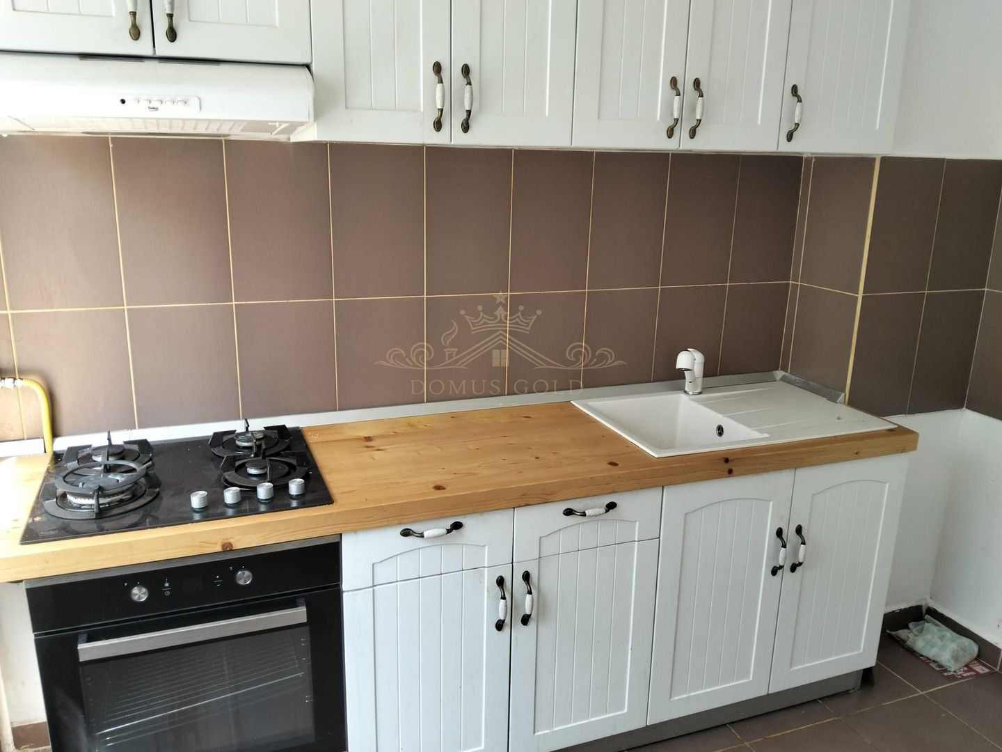 Vind apartament 3 camere in Gheorgheni . - Poză 24