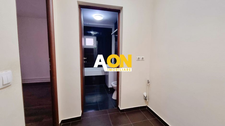 Apartament cu 2 dormitoare, renovat, mobilat, parter inalt, Cetate - Poză 3