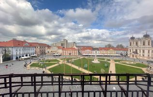 Piata Unirii 6 Camere | 400mp Etaj 3 | Palatul Bruck - renovat