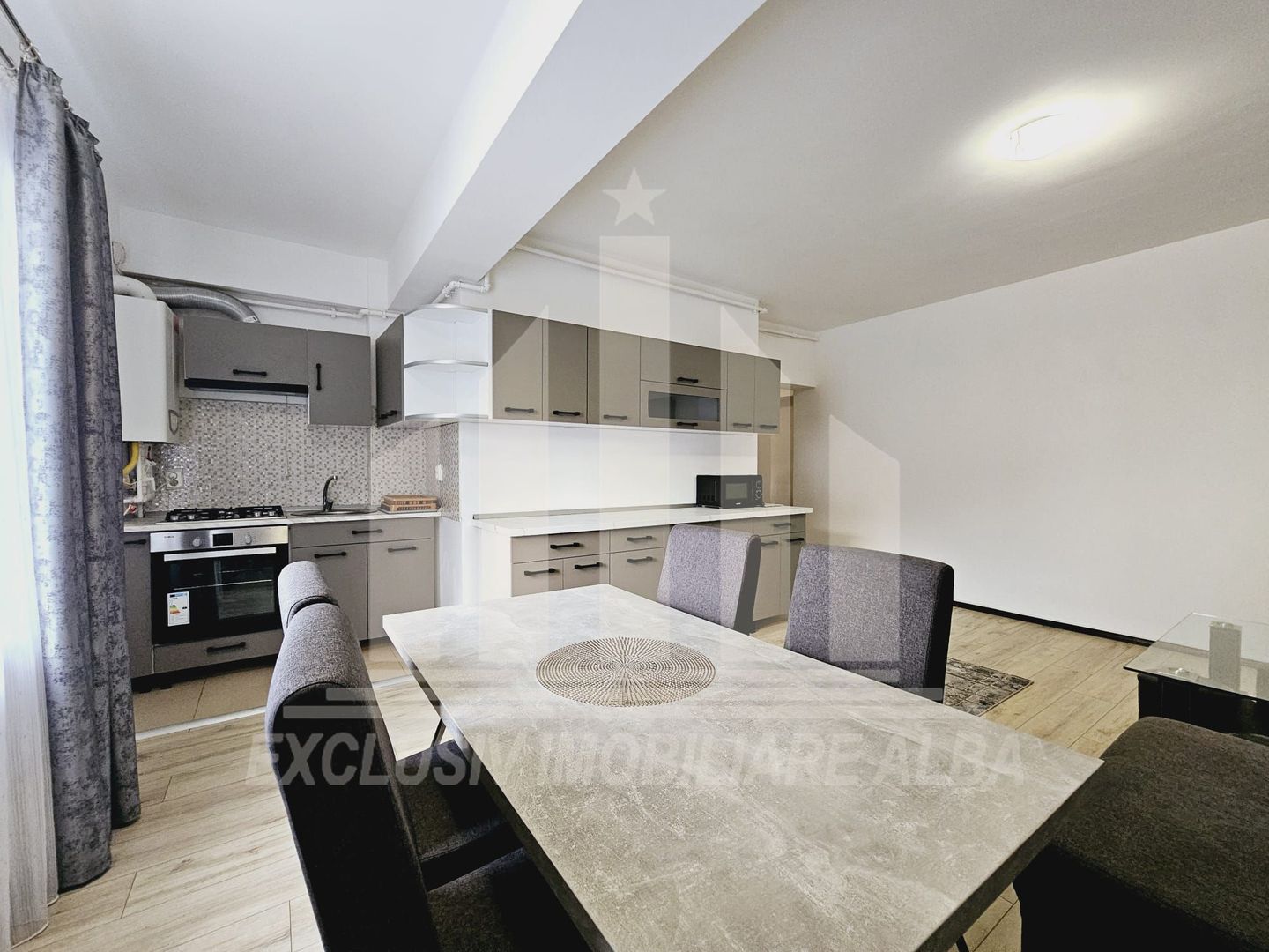 Apartament cu 3 camere de inchiriat, Ampoi 3 - Poză 3