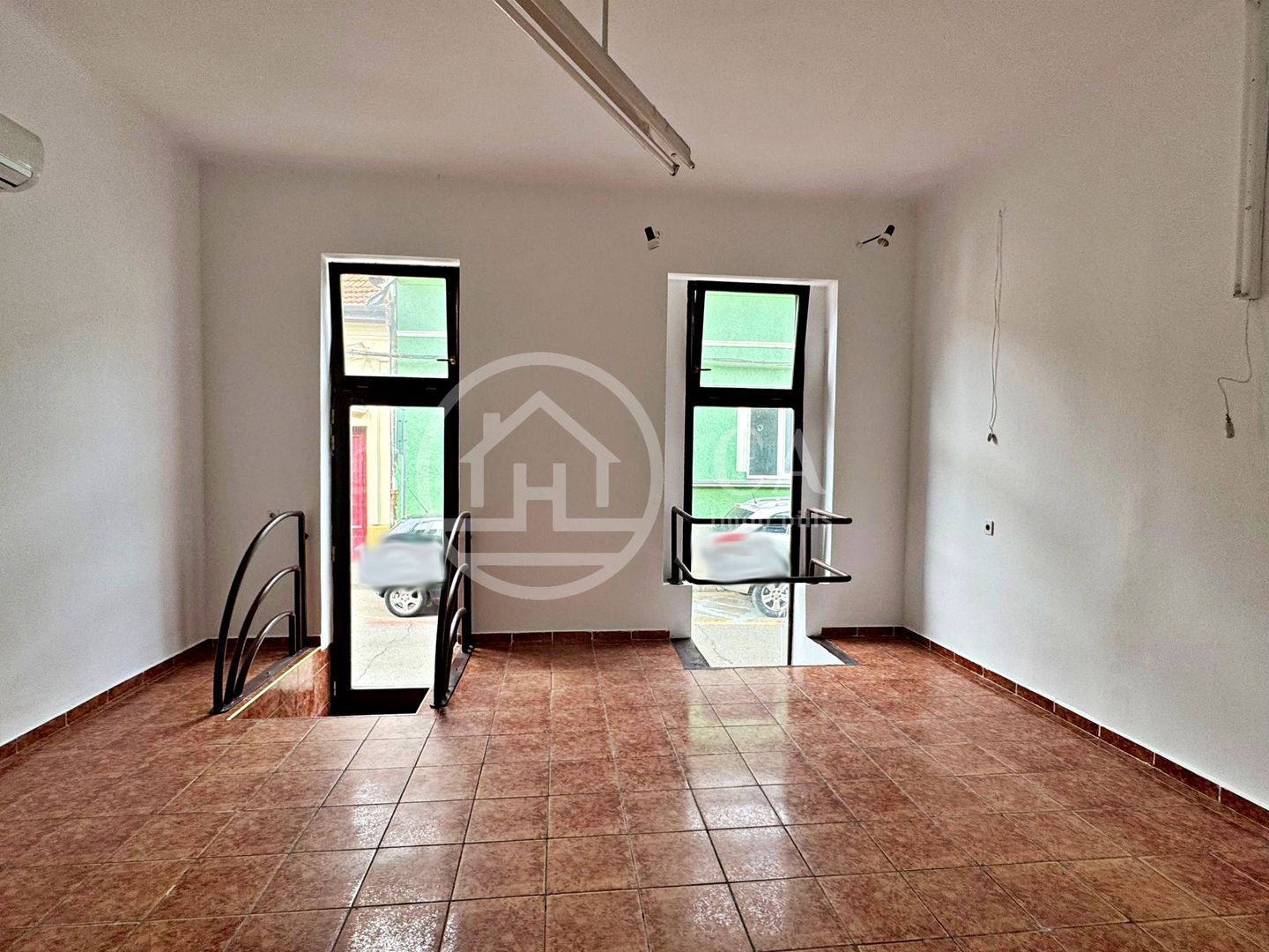 Spațiu comercial de vânzare in zona Ultracentrală, Oradea - Poză 1