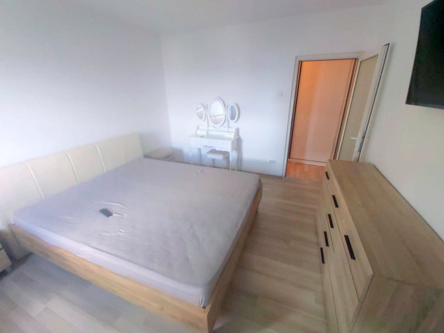 Apartament cu doua camere, decomandat - Bd. Unirii, scoala nr. 10 - Poză 9