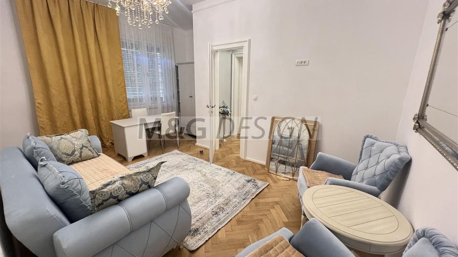Apartament  deosebit amenajat LUX  boxa curte acces auto CENTRAL - Poză 23