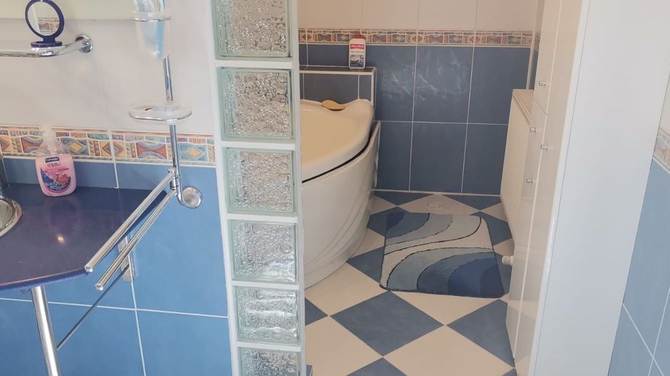 Casă deosebită în Fratellia, cu teren 657 mp - Poză 41