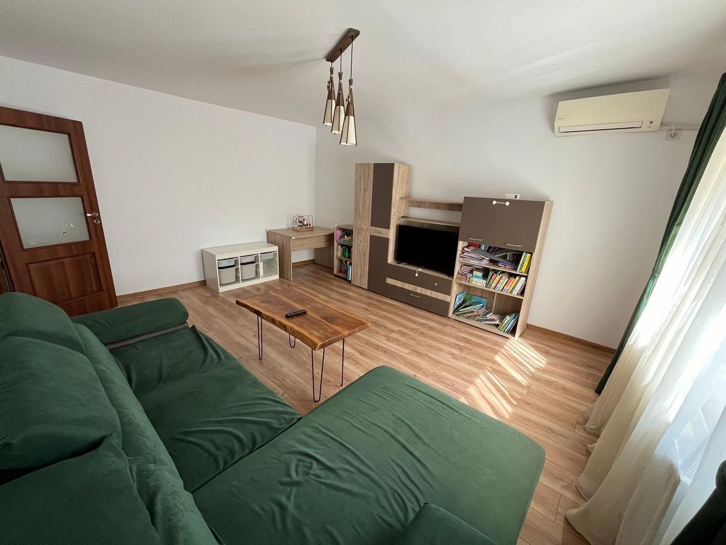 APARTAMENT SPATIOS PARCARE  ZONA TEIUL DOAMNEI - Poză 1
