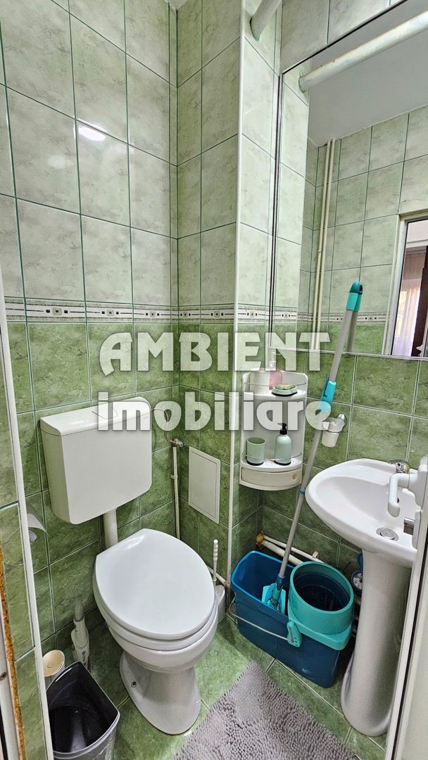 Apartament cu 4 camere, etaj 2, mobilat și utilat, zona TRAIAN; - Poză 8