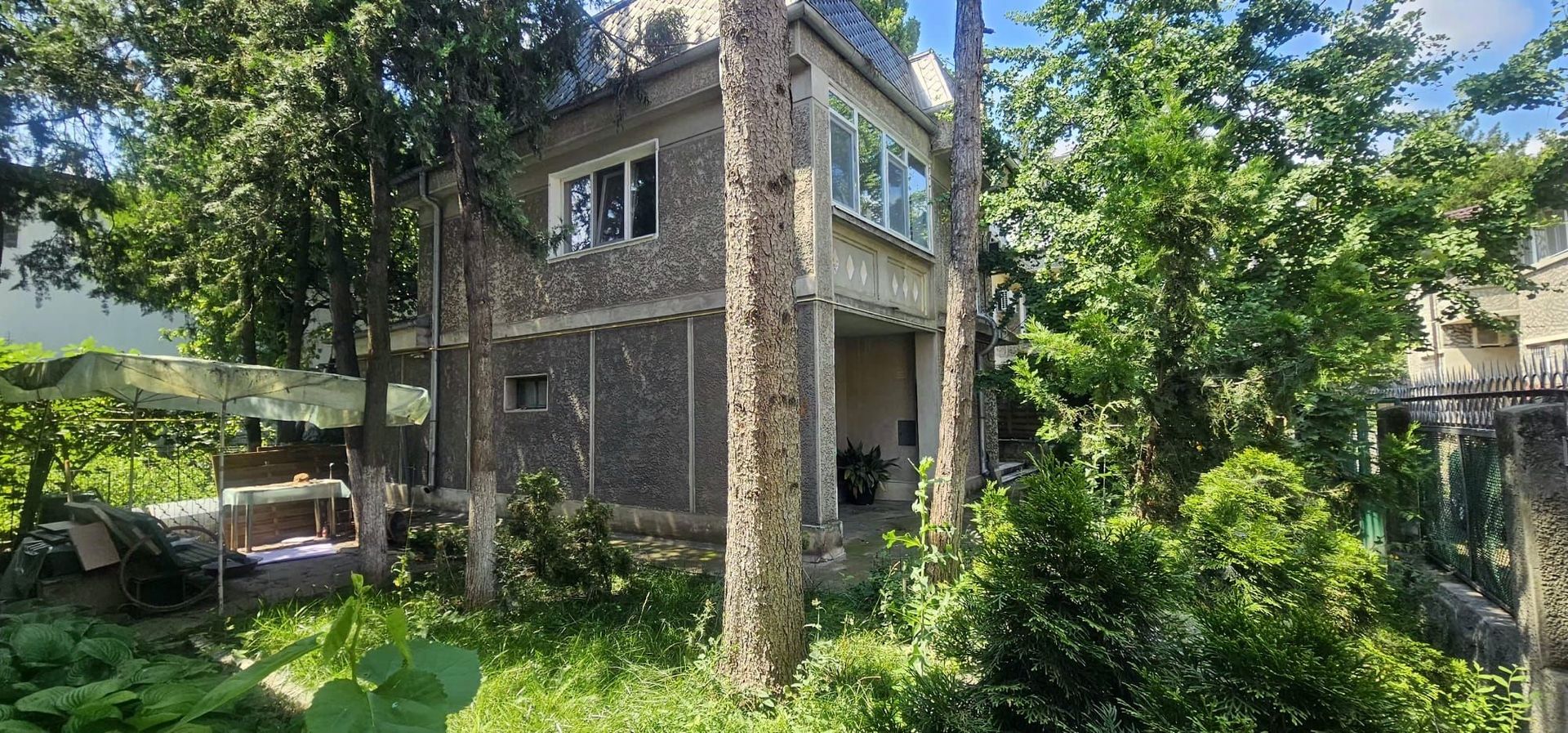 De vanzare  -  Casa P+1E - Alea Trandafirilor - 220.000 euro - Poză 16